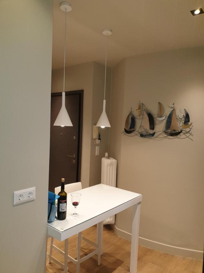 아테네 Renovated Studio With Roof Garden Access, 15 M Walk To Acropolis 아파트 외부 사진